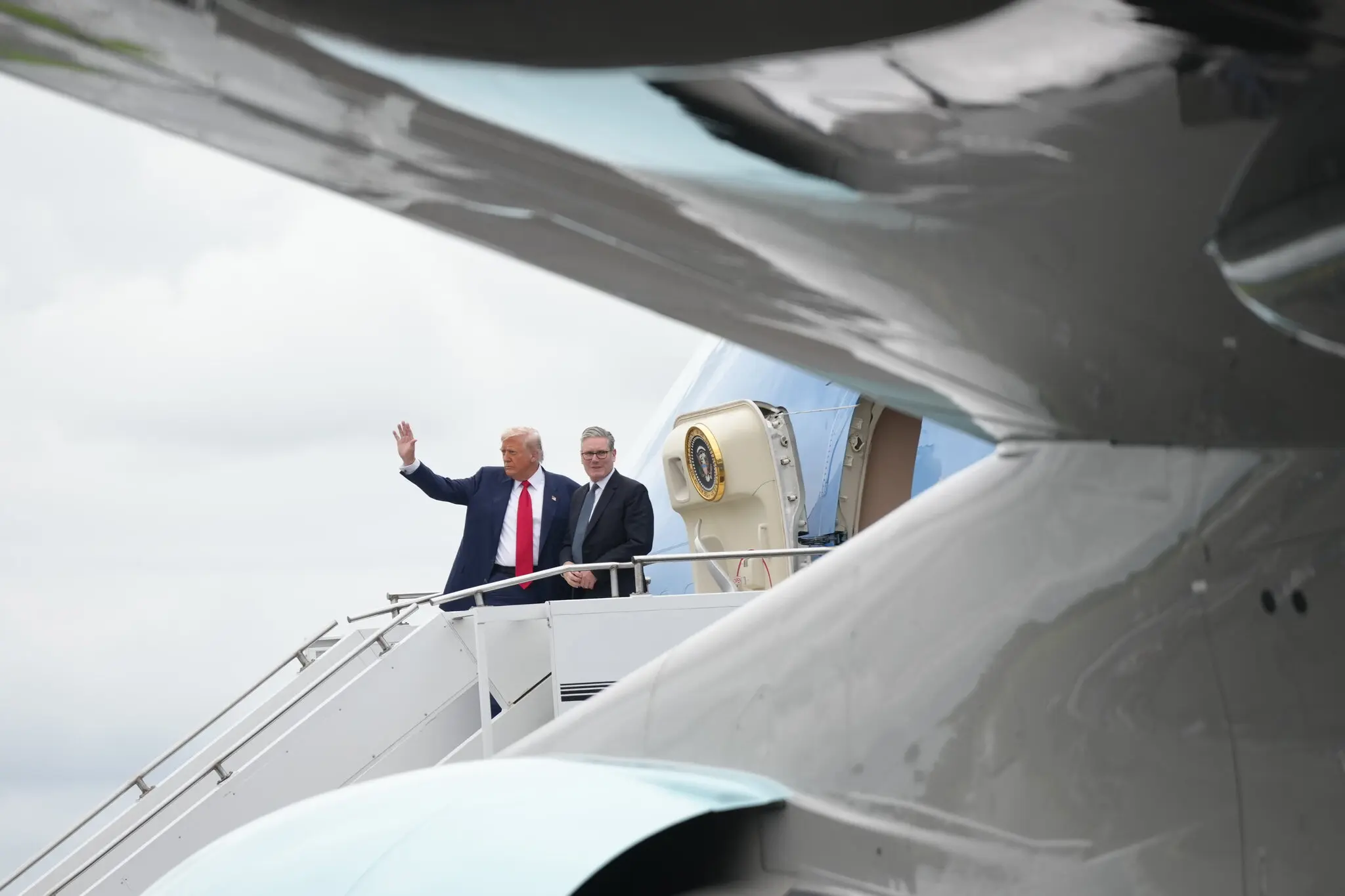 Трамп погрожує вторинними тарифами покупцям російської нафти: ризики для США й світу